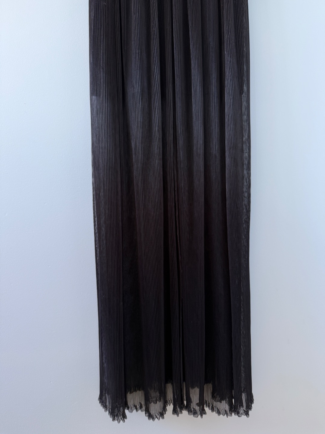 Black Deep V-Neck Pleated Maxi Dress thumbnail 3