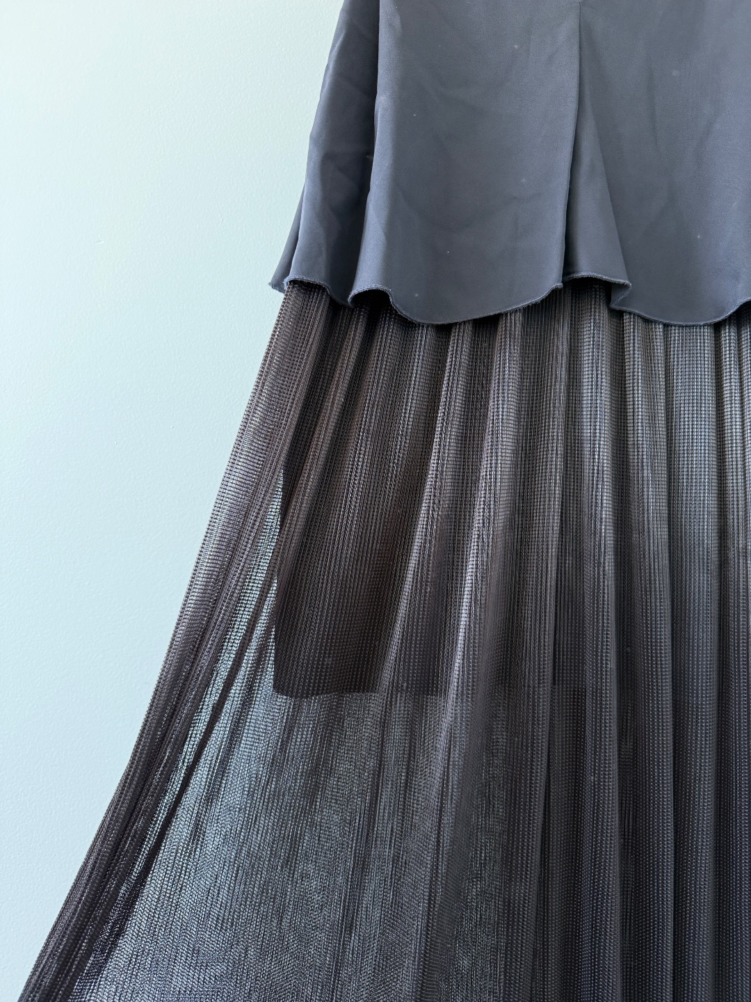 Black Deep V-Neck Pleated Maxi Dress thumbnail 4