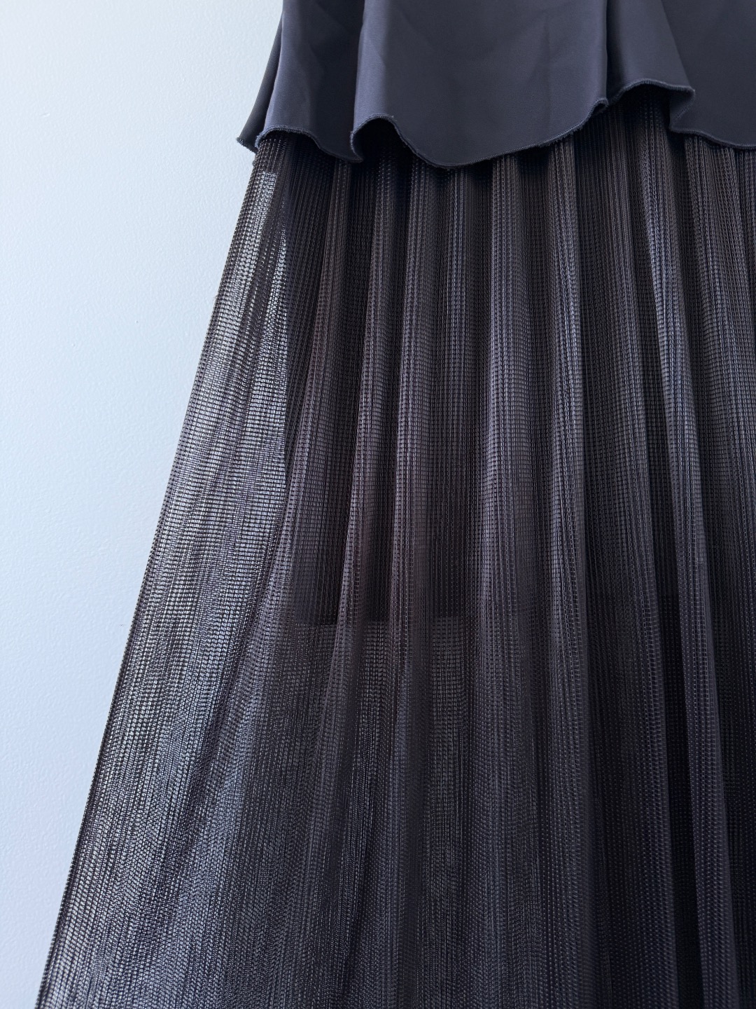 Black Deep V-Neck Pleated Maxi Dress thumbnail 5