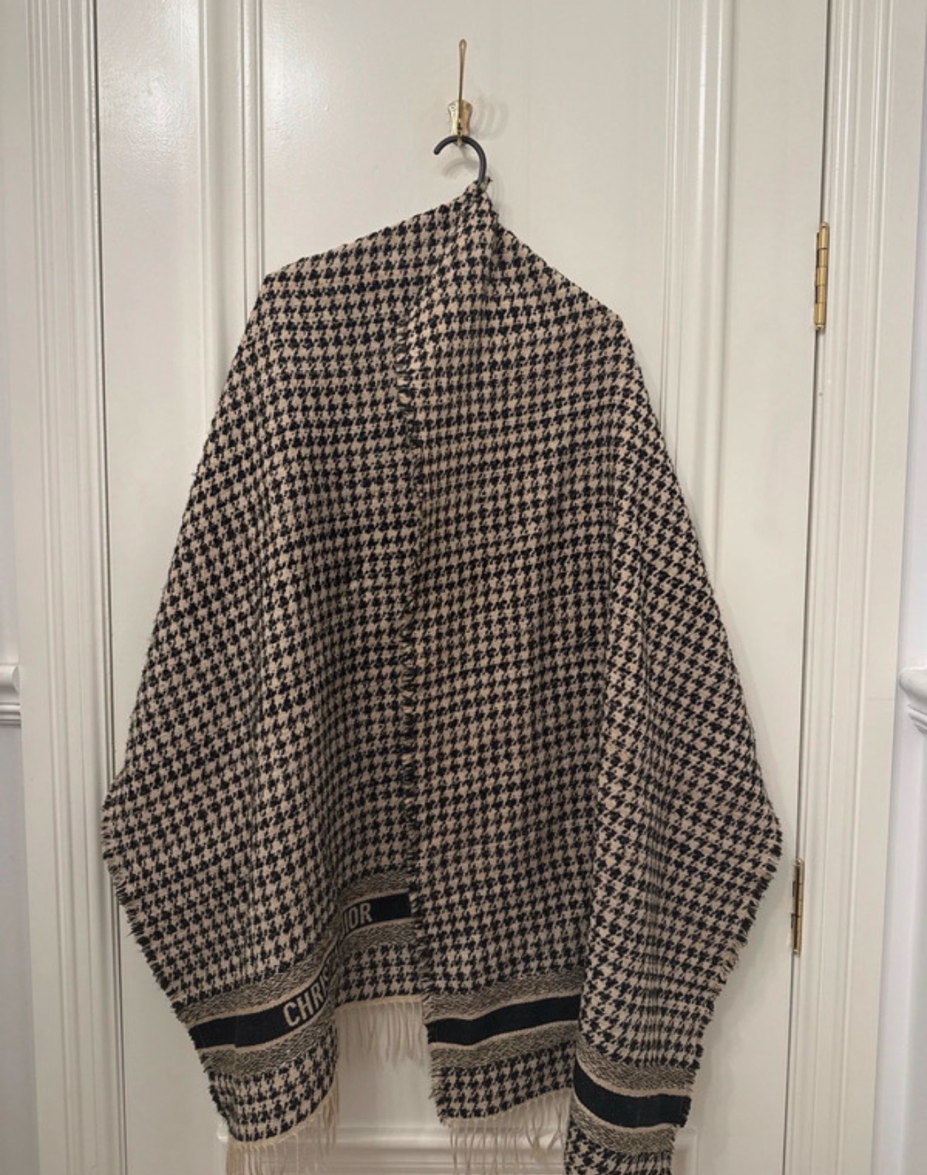 Christian Dior Black and Beige Houndstooth Wrap