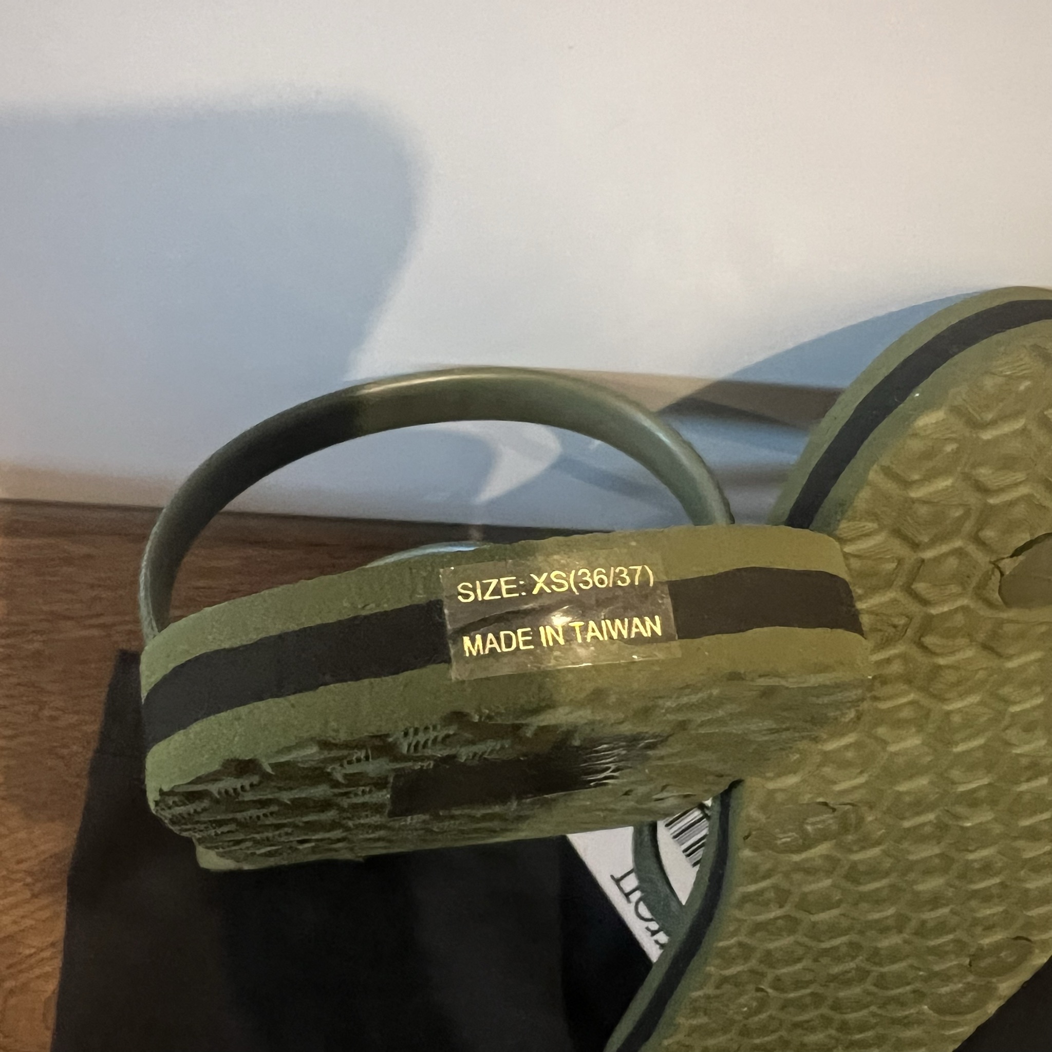 Neil Barrett Fatigue Green Abstract Chevron Flip Flops (Size EU 36) thumbnail 5